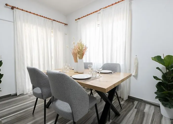 Apartmán Beautiful In Harbour Paphos, & Close To *